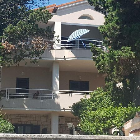 Mare Azzurro Apartments 普拉 外观 照片