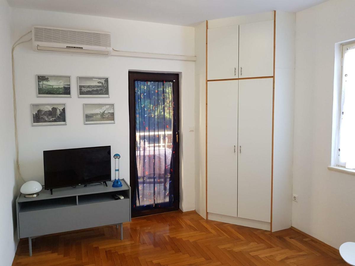 Mare Azzurro Apartments 普拉 外观 照片
